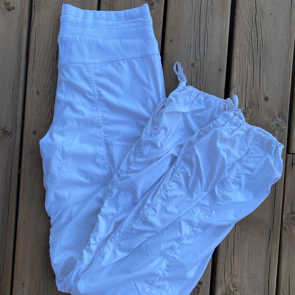 LULULEMON White Lined* Studio Pant II - Picture 9 of 11